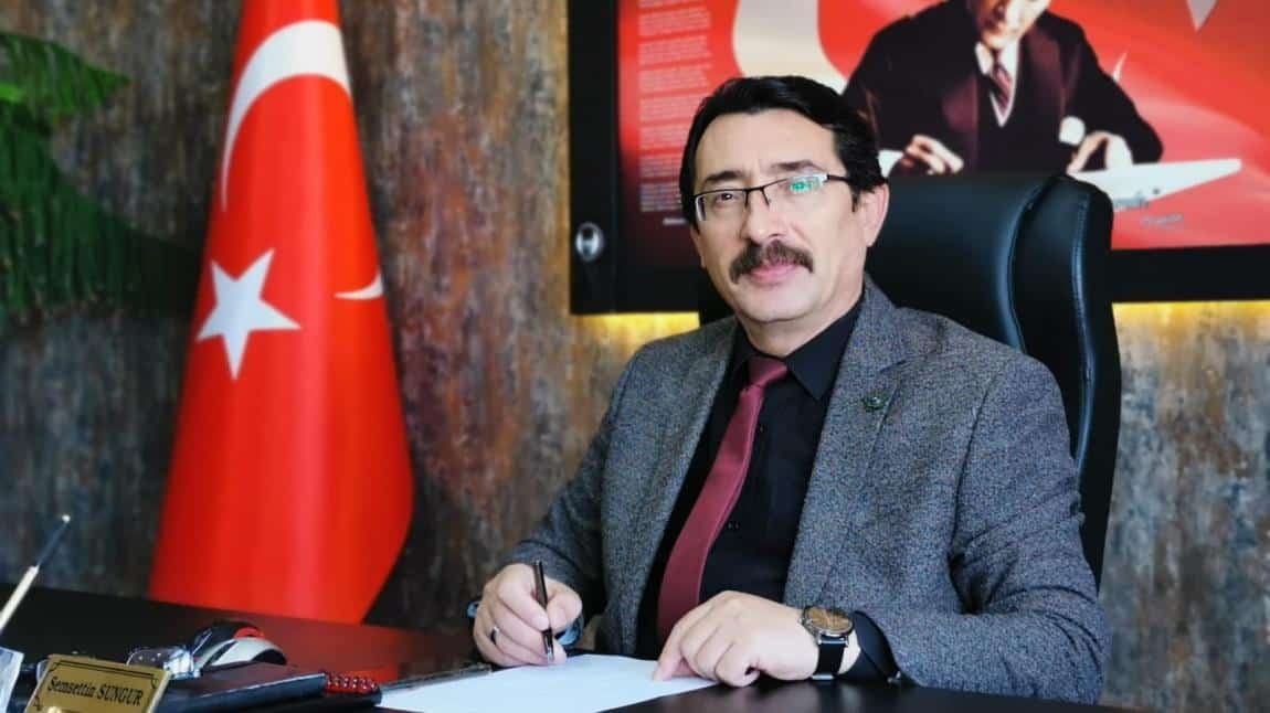 Şemsettin SUNGUR  - Okul Müdürü